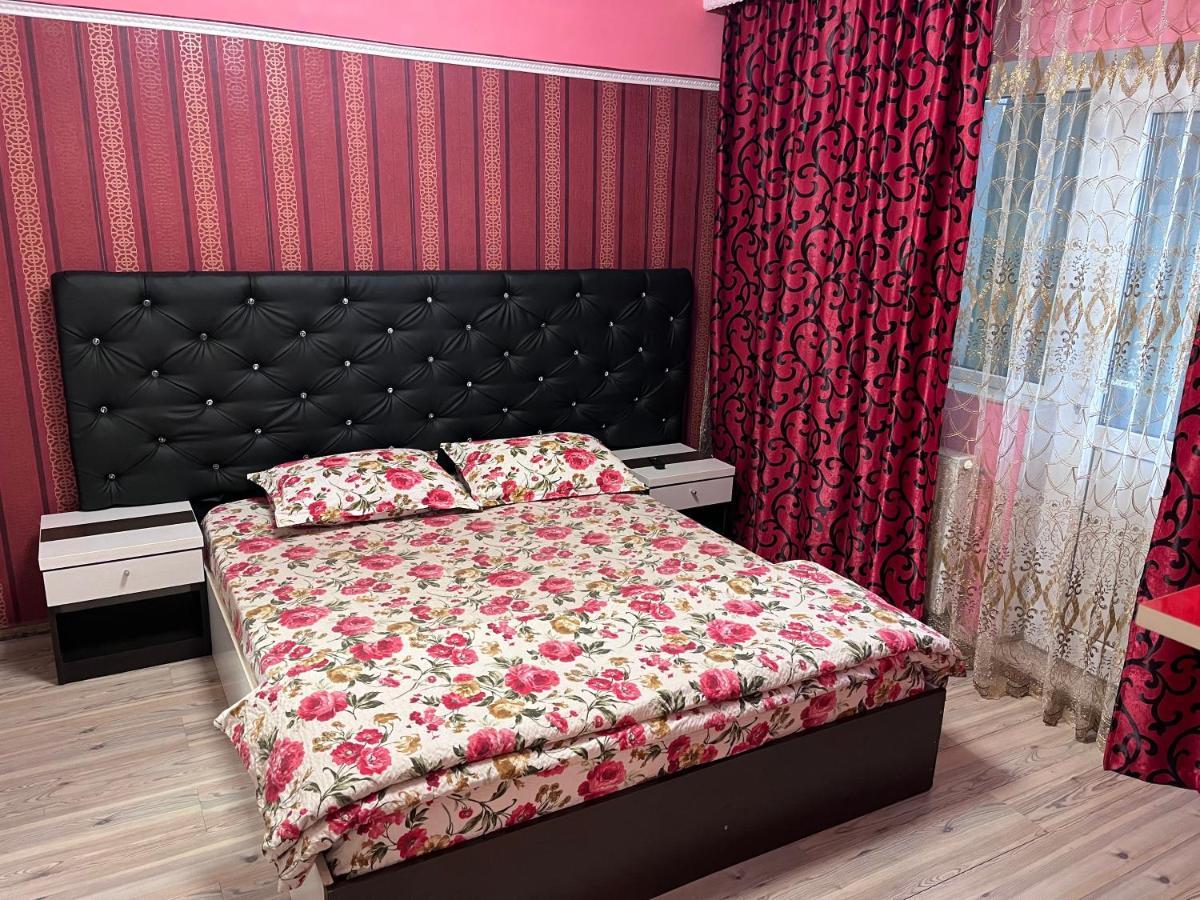 Apartament In Centrul Orasului Bacău Zewnętrze zdjęcie